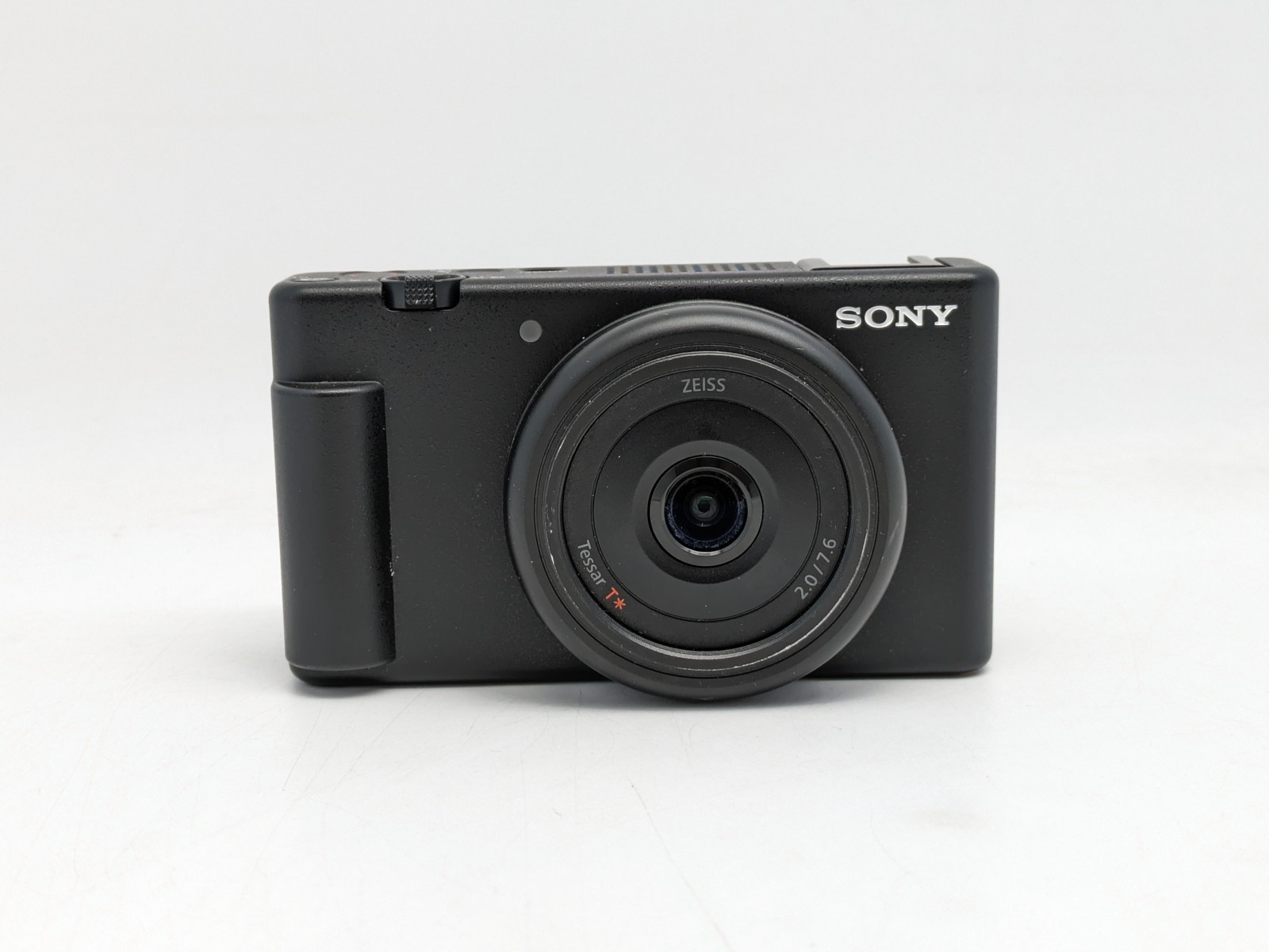 Sony ZV-1F 3″ 21MP f/2 Compact Camera in Black (WW145753)
