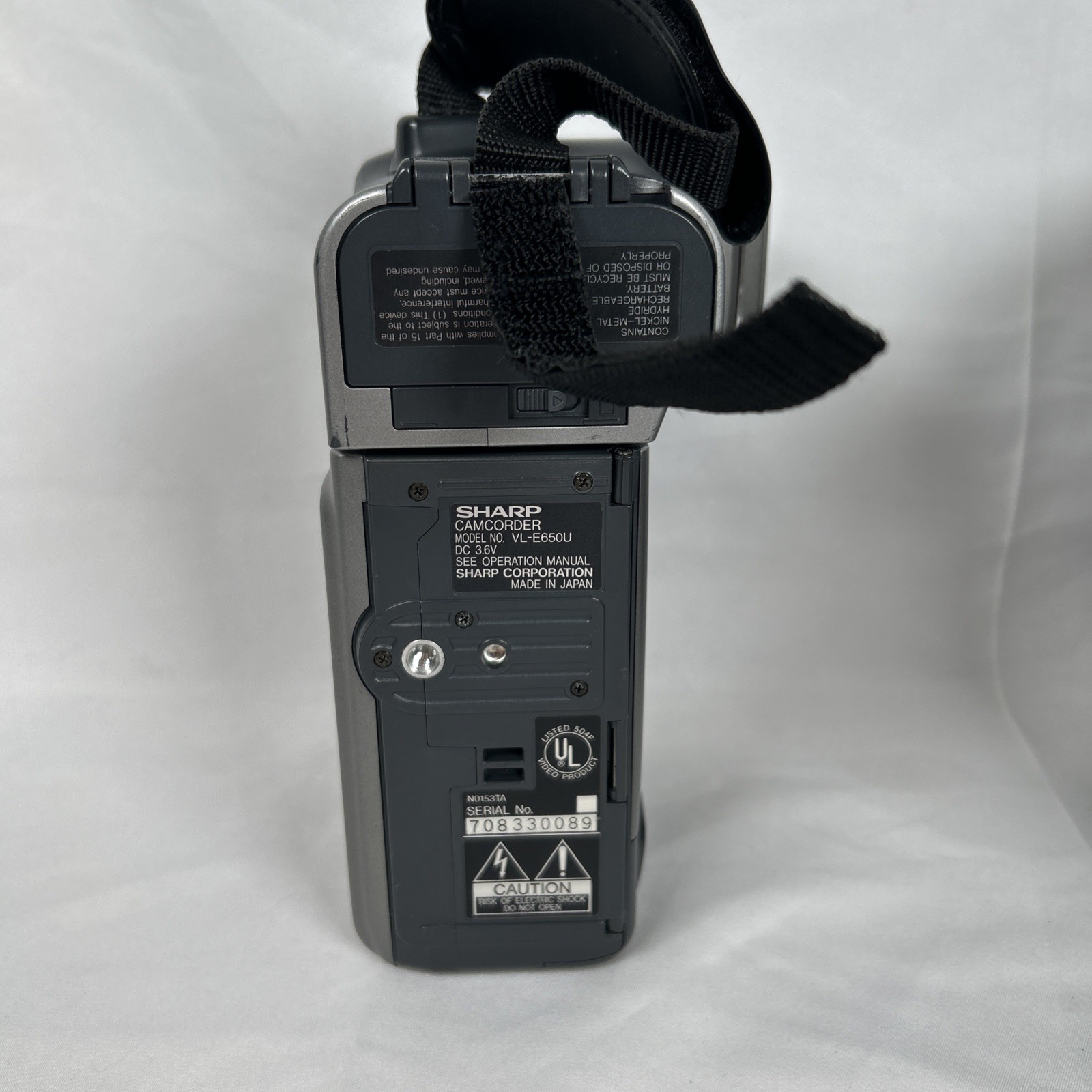 Sharp VL-E650U Viewcam Camcorder With Remote Charger And Carry Bag