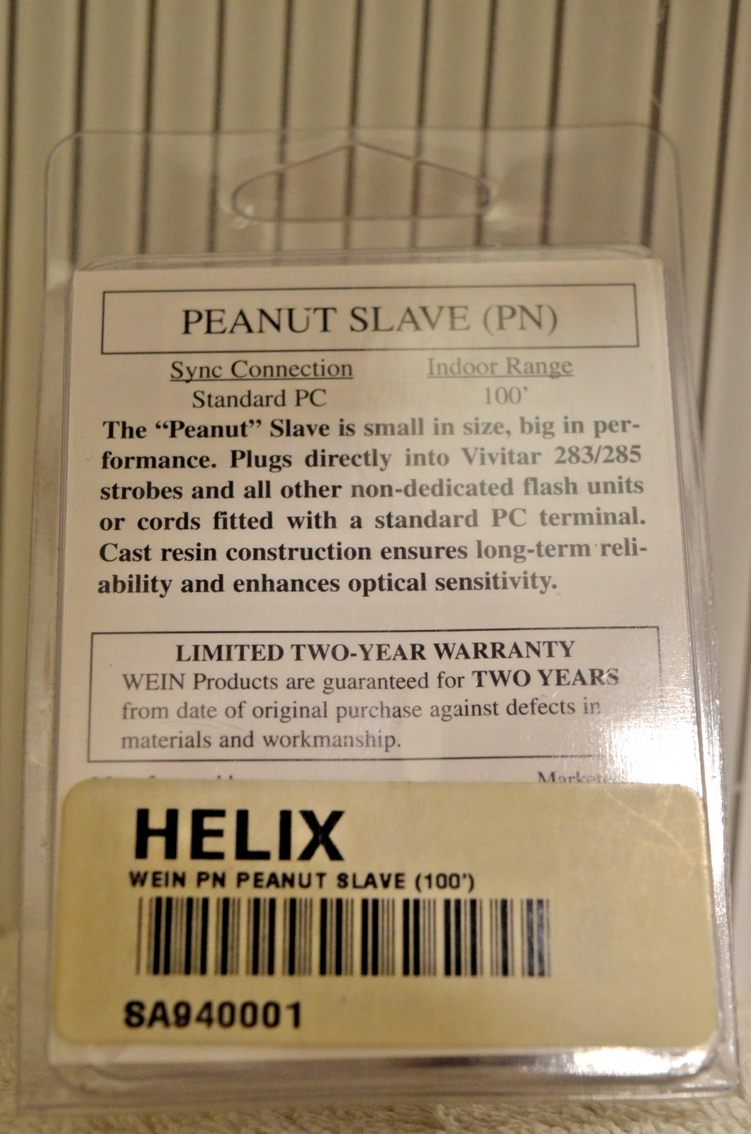 WEIN Peanut Slave Professional Strobe Trigger 100-Foot Range & Slave Adapter