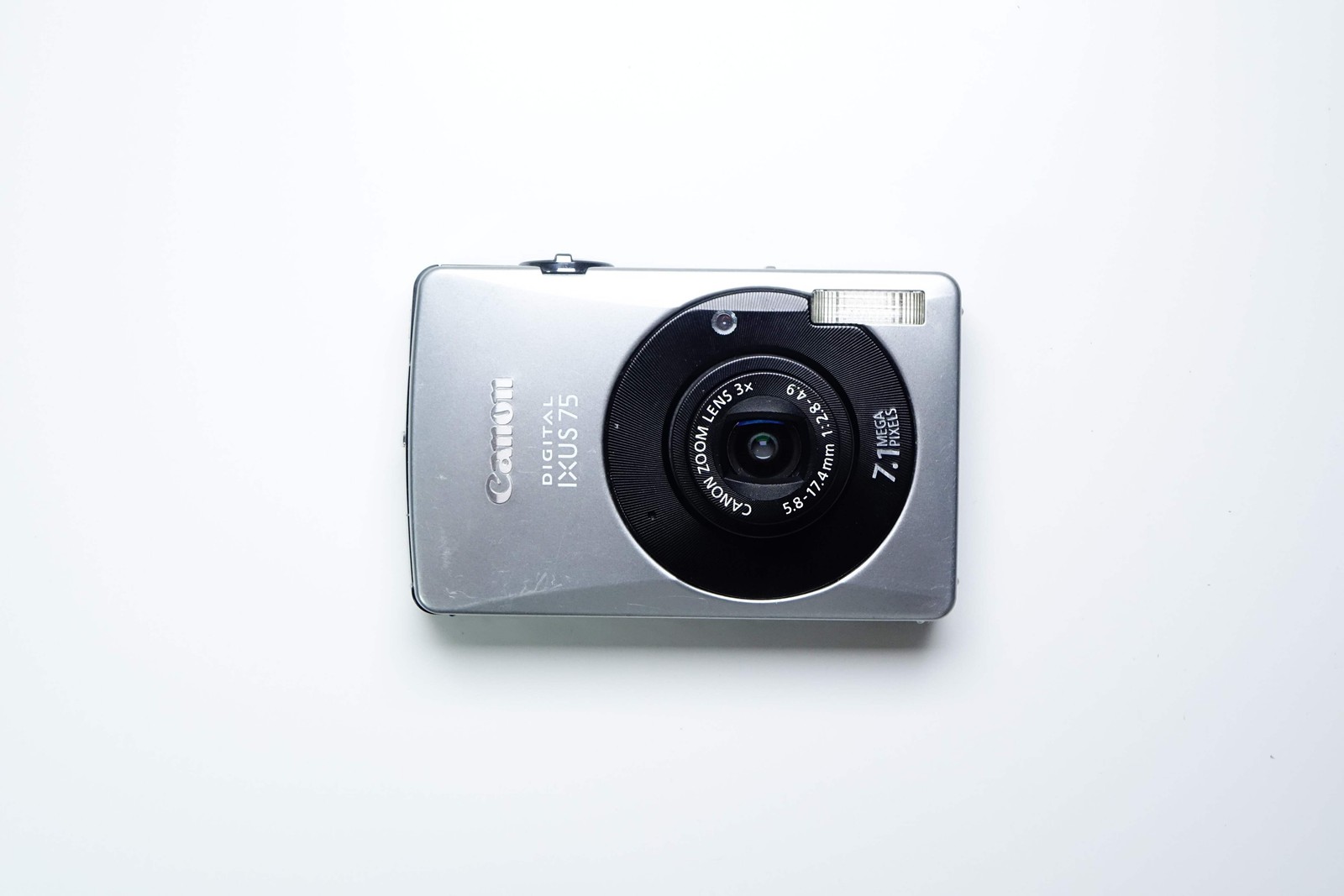 *LENS ERROR* Canon Digital IXUS 70 Compact 7.1MP Silver