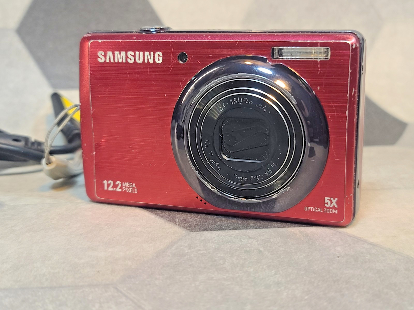 Samsung SL620 12.2MP Built-in Flash 5X Optical Zoom Compact Digital Camera