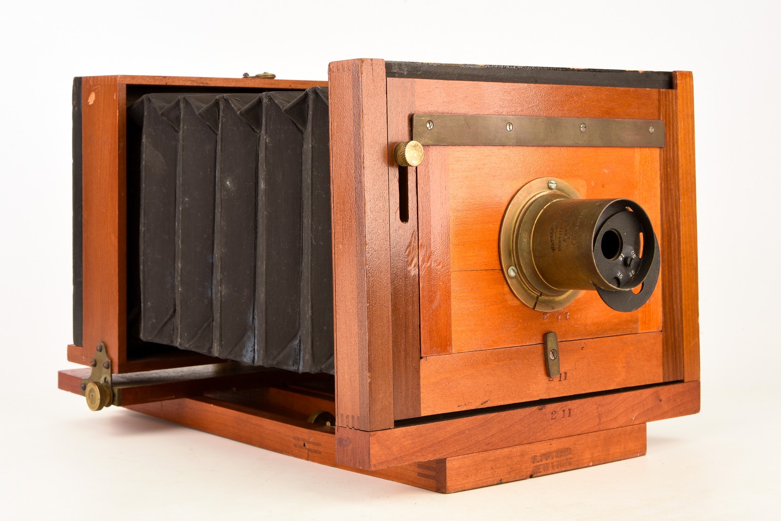 Putnam Marvel 5×8″ Large Format Tailboard Camera with Waterbury Brass Lens V33