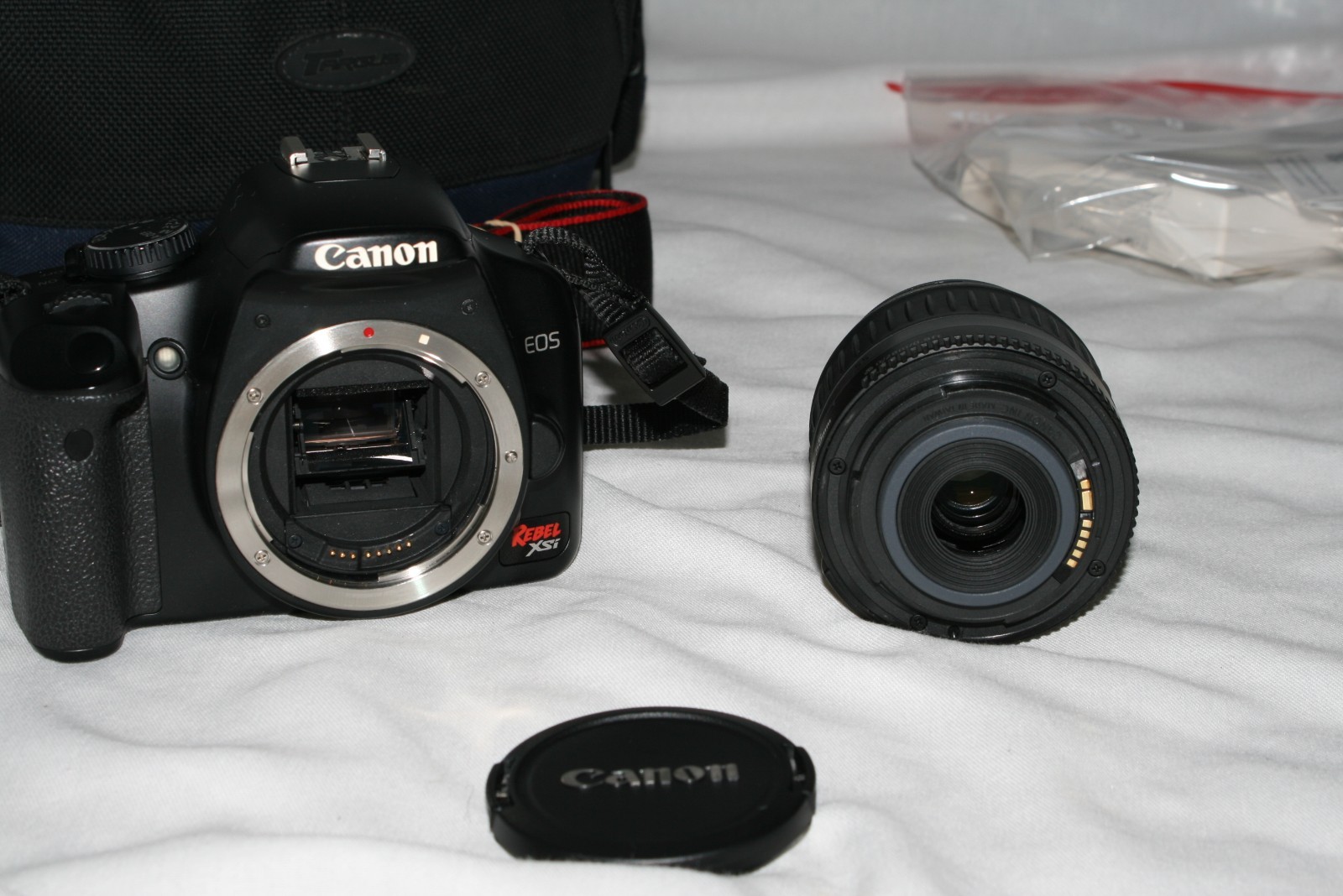 Near Mint Canon XSi DSLR Camera Kit