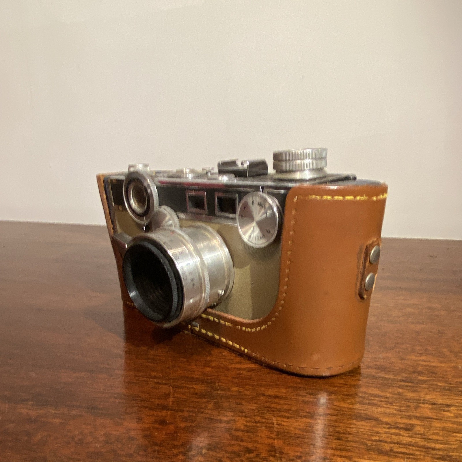 Argus C3 Rangefinder Match-Matic Tan 35mm “Harry Potter” Camera – Tested