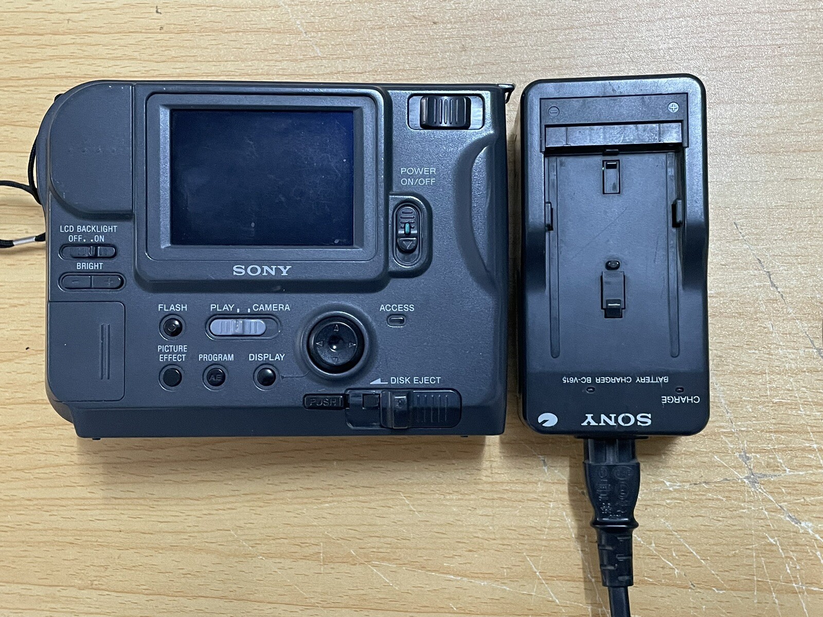 Sony Mavica MVC-FD71 100% Working Digital Camera With Original Battery