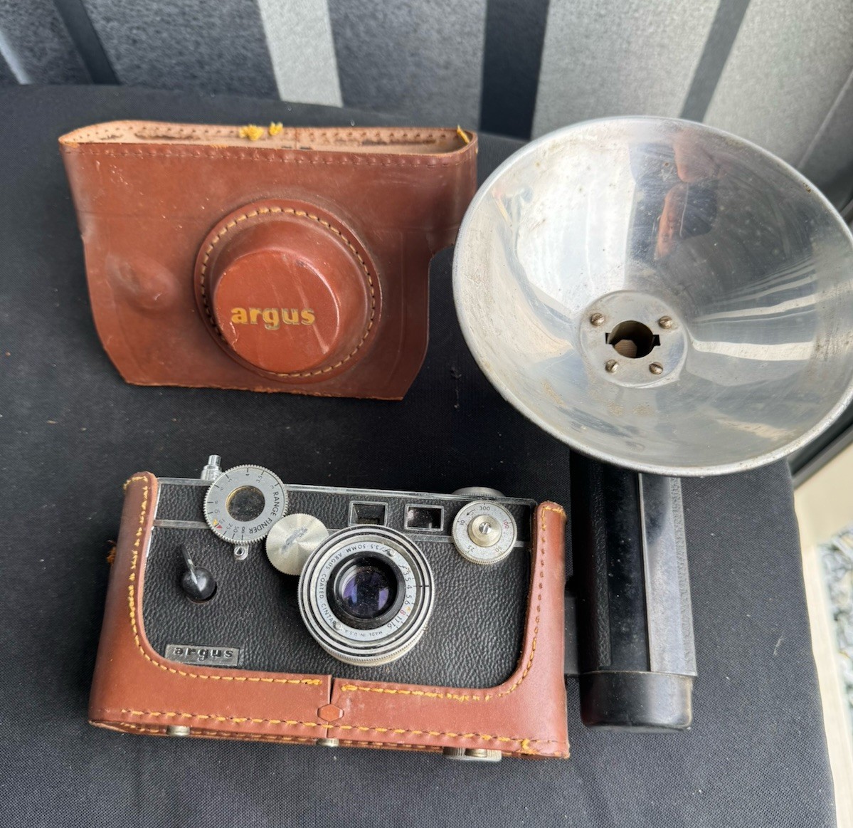 Vintage Argus C3 35mm Rangefinder Camera w/ Cintar Lens Flash & Case Not Tested