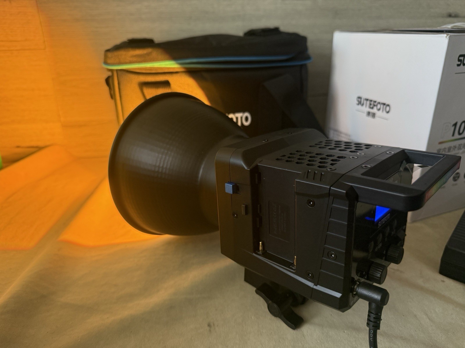 Sutefoto 100(W) RGB Video Light 2800K-10000K, P100-RGB 360° Full Color Lighting