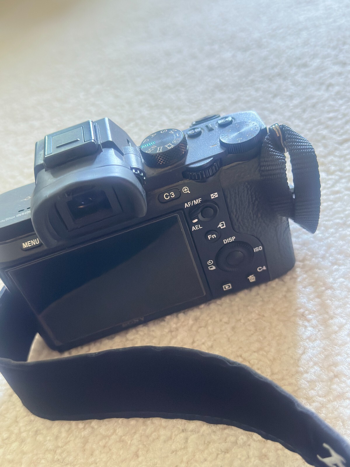 Sony Alpha A7 II ILCE‑7M2K/B Full‑Frame Mirrorless Camera with 28–70mm lens