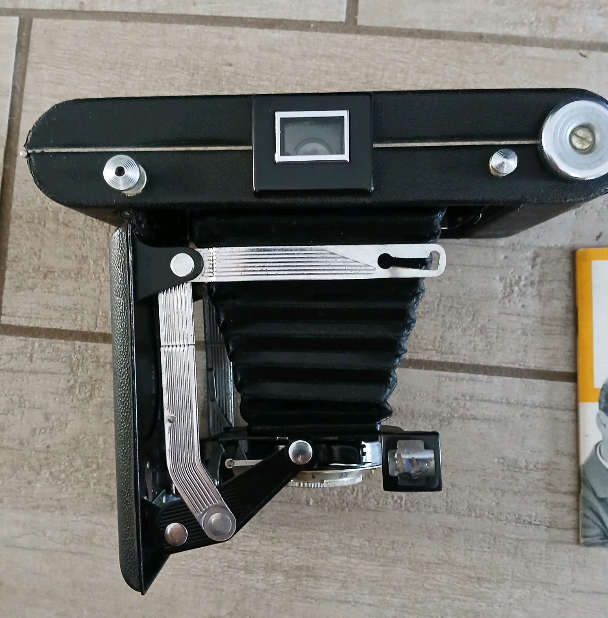 Vintage Kodak Vigilant Six-16 Folding Camera w/ Original Box