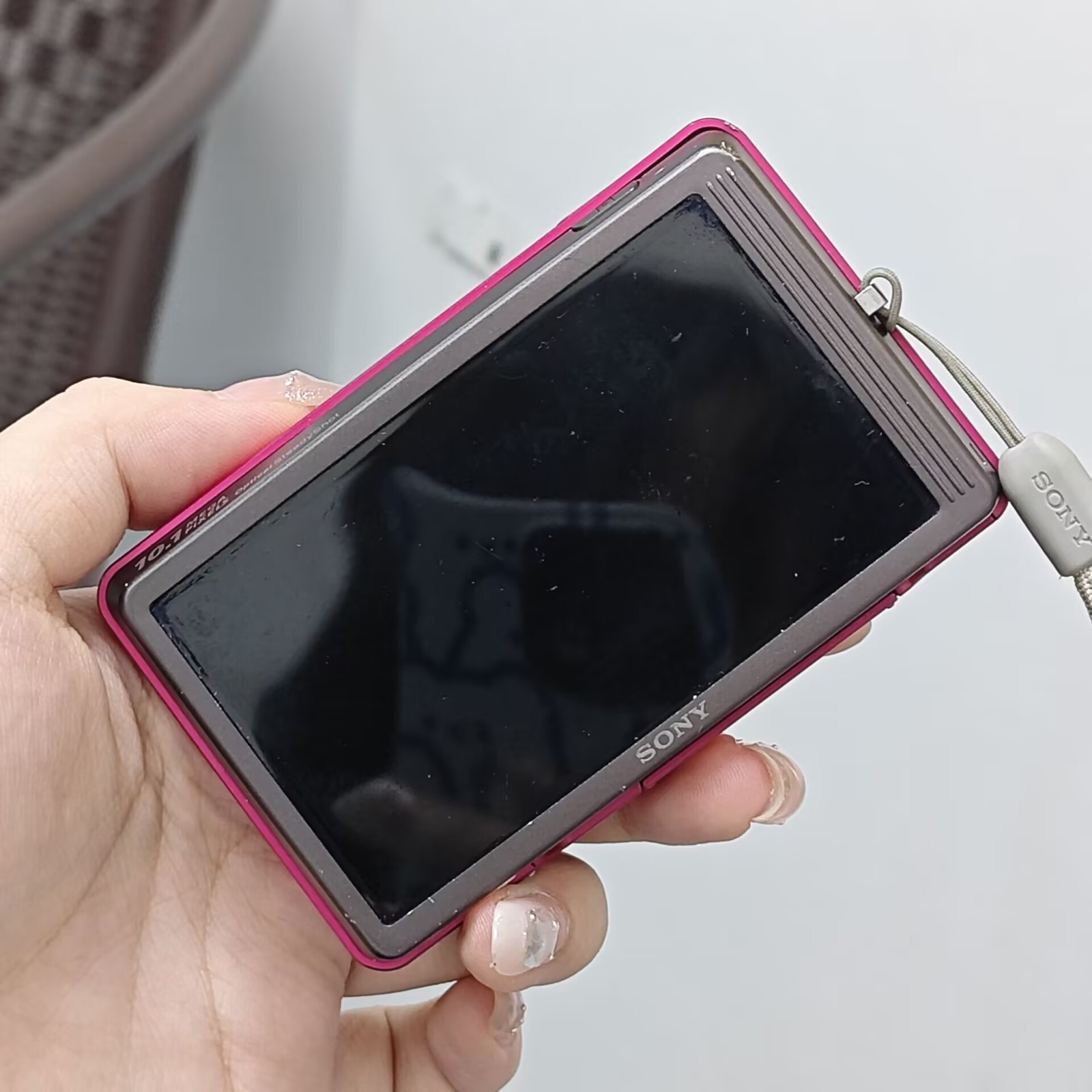 SONY Cyber-shot DSC-T700 Digital Camera 10.10 MP 4X Zoom Touch Screen Pink