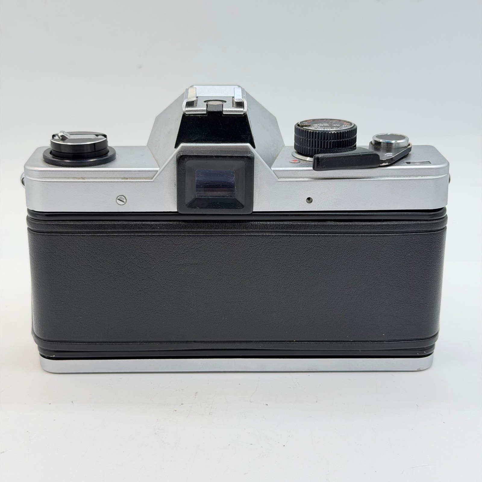 Praktica MTL5 35mm SLR Film Camera with Pentacon Auto 1.8/50 Lens and Filter