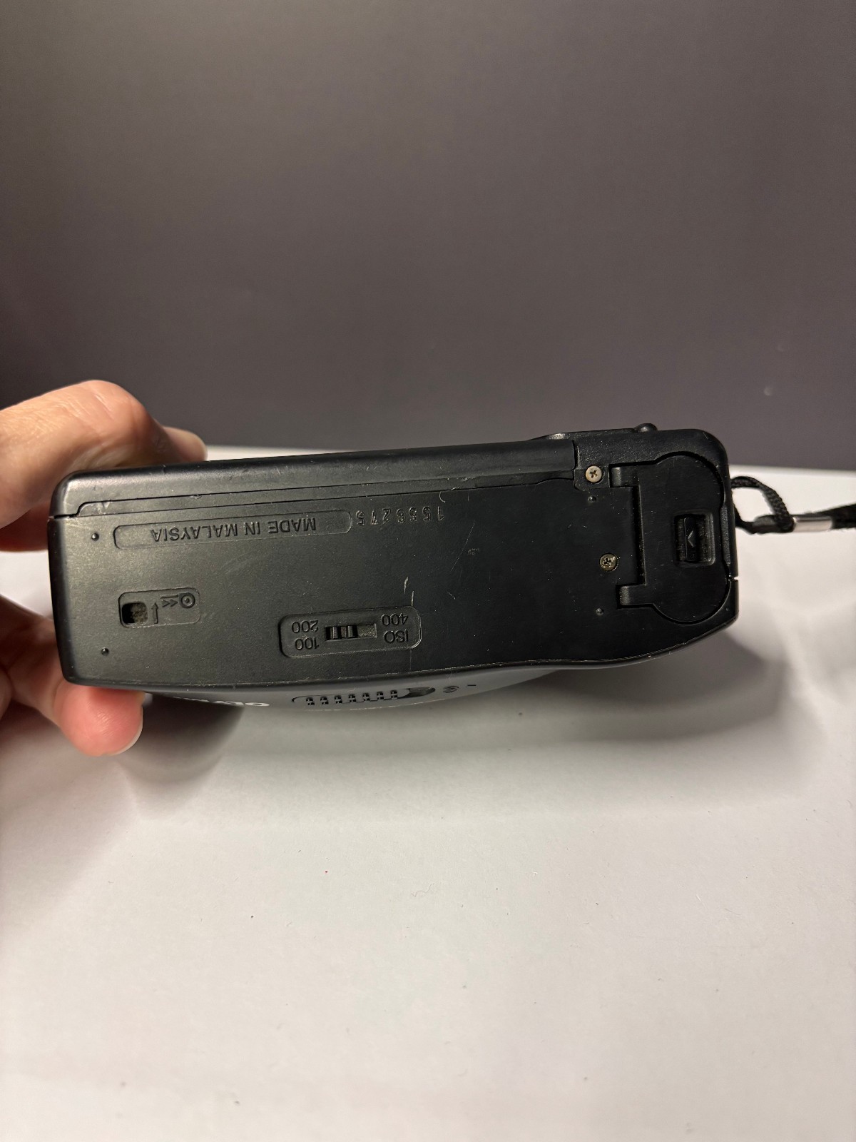 Olympus Trip 100 35mm Point Shoot Film Camera Auto Wind Focus Free As-Is 1990s