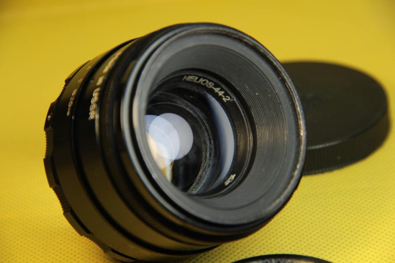 Helios 44-2 58mm f2 KMZ Vintage Lens Swirly Bokeh Manual Focus M42 Mount