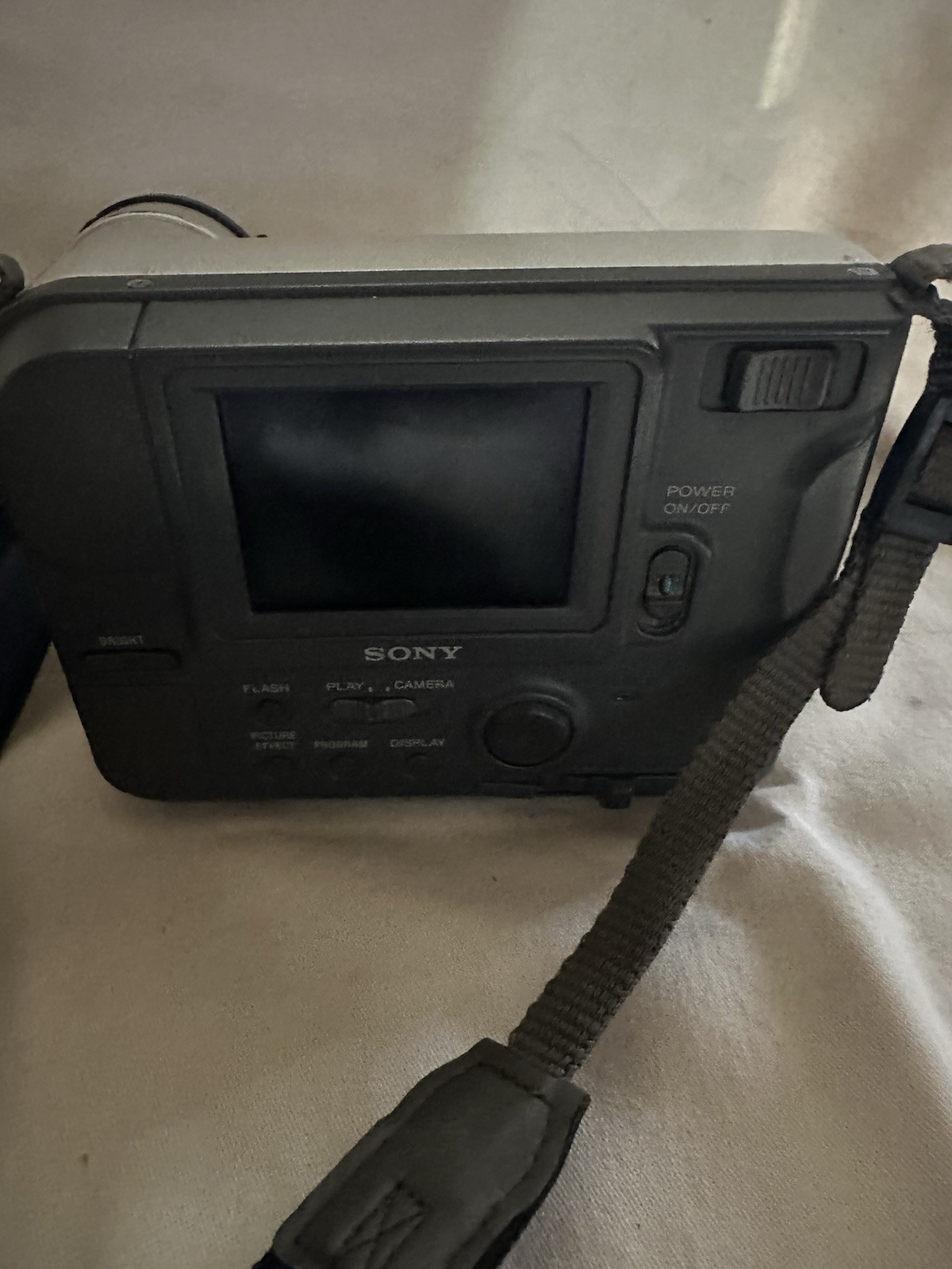Sony Mavica MVC-FD71 Digital Camera/ Battery/ Sony Mavica Bag Vintage/DWk175