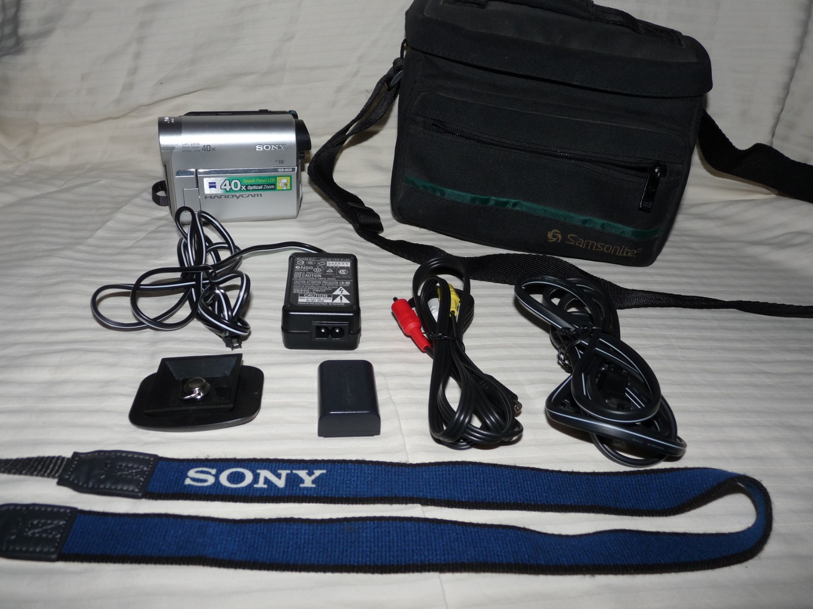 Sony DCR-HC52 MiniDv Mini Dv Camera Stereo Camcorder VCR Player Video Transfer