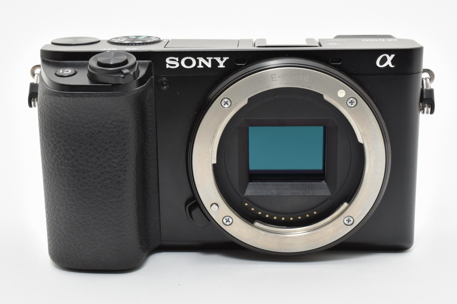 299 Shutter Near mint Sony a6100 body English available に０３２