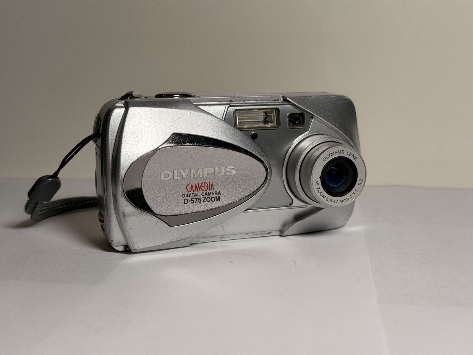 Olympus Camedia D-575 Digital Camera – Tested Working – Vintage Y2K Digicam