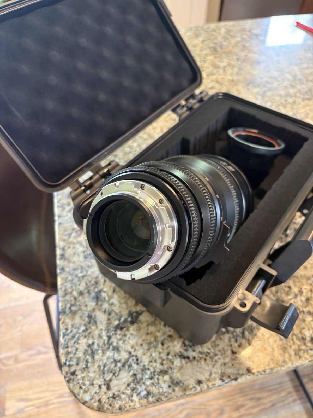 Cinematics CT Pro 70-200mm T3.1 cine zoom lens PL MOUNT