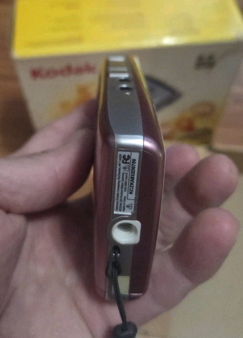Kodak Zi6 HD Pocket Video Camera Camcorder Complete in Box Tested Works SD Card