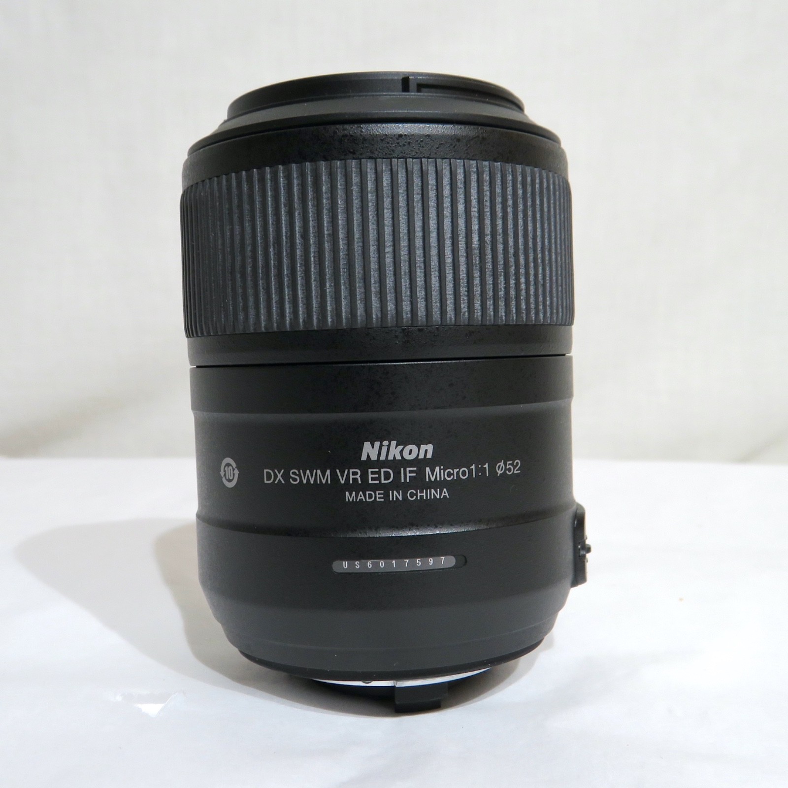 Nikon NIKKOR 85mm Macro Lens & METZ Flash Ring (OBO)