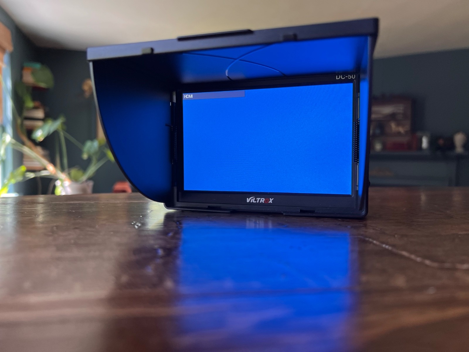 Viltrox DC-50 5″ LCD On-Camera HDMI Monitor – Tested, Includes Battery