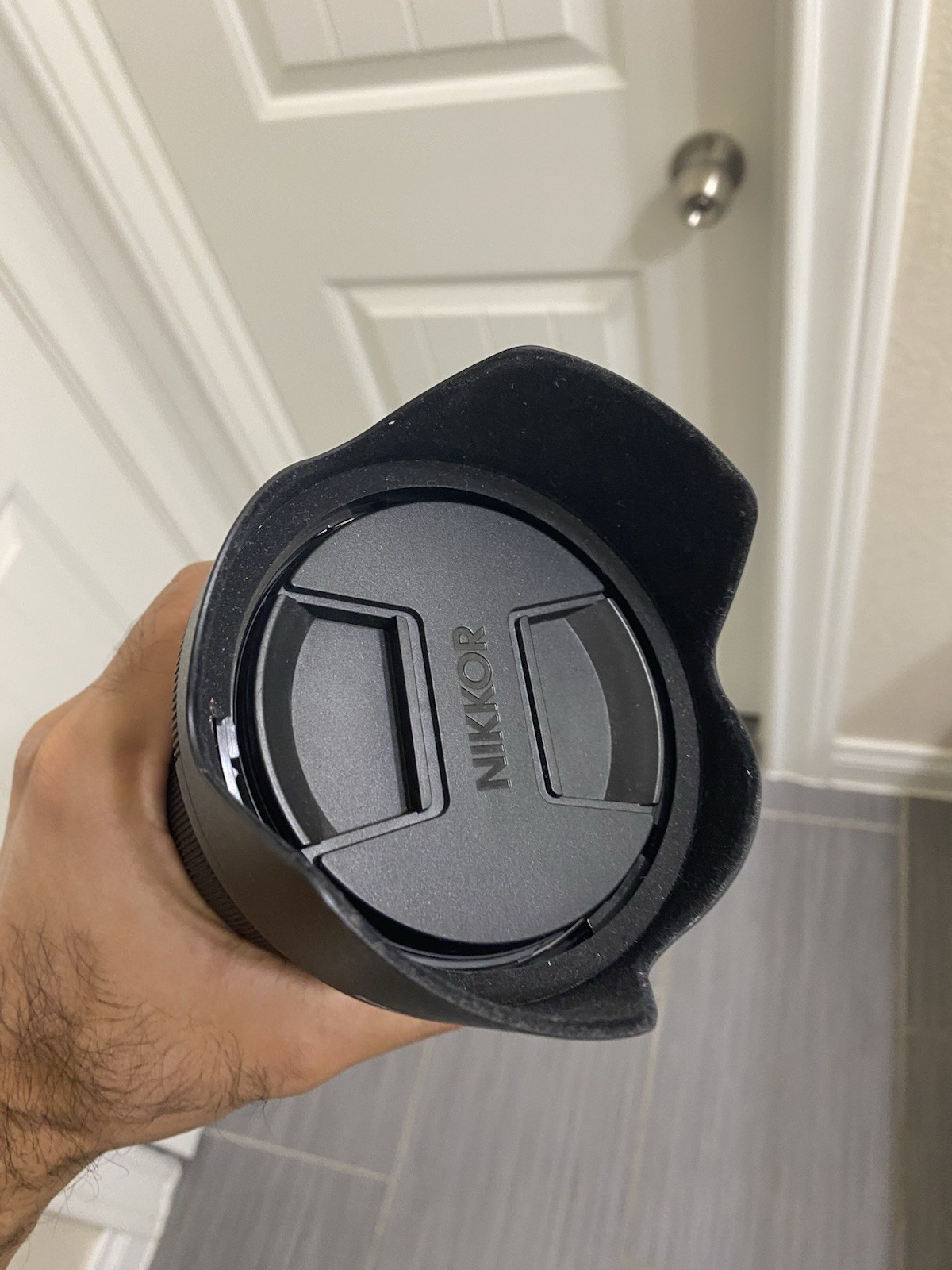 Nikon NIKKOR Z 24-70mm f/2.8 S Lens With Caps & Hood