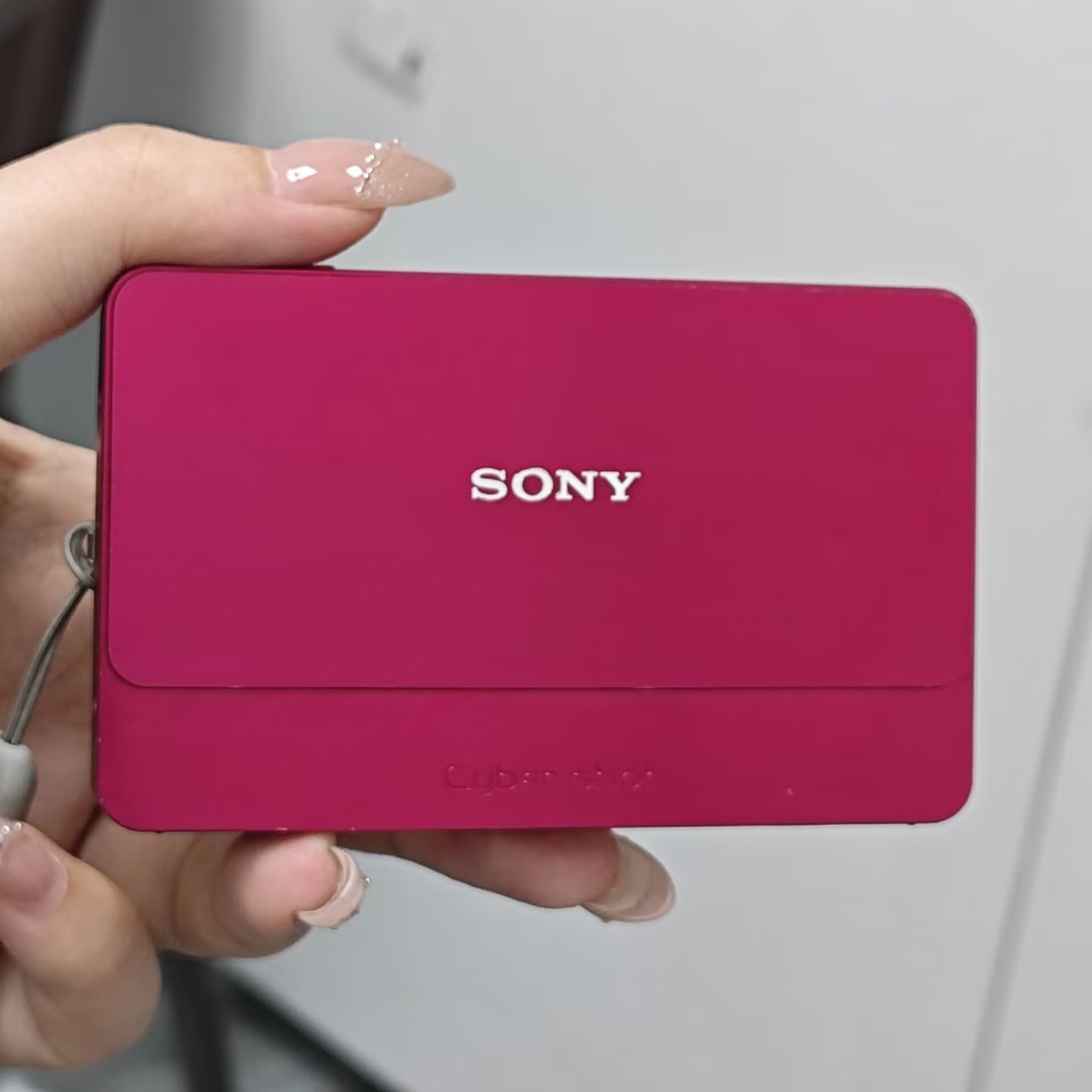 SONY Cyber-shot DSC-T700 Digital Camera 10.10 MP 4X Zoom Touch Screen Pink