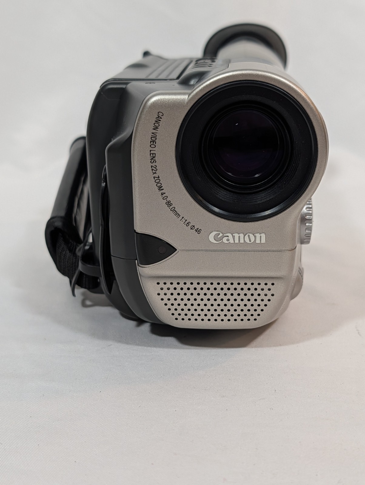 Canon ES6500V Hi8 8mm Video Camera Camcorder + Extras