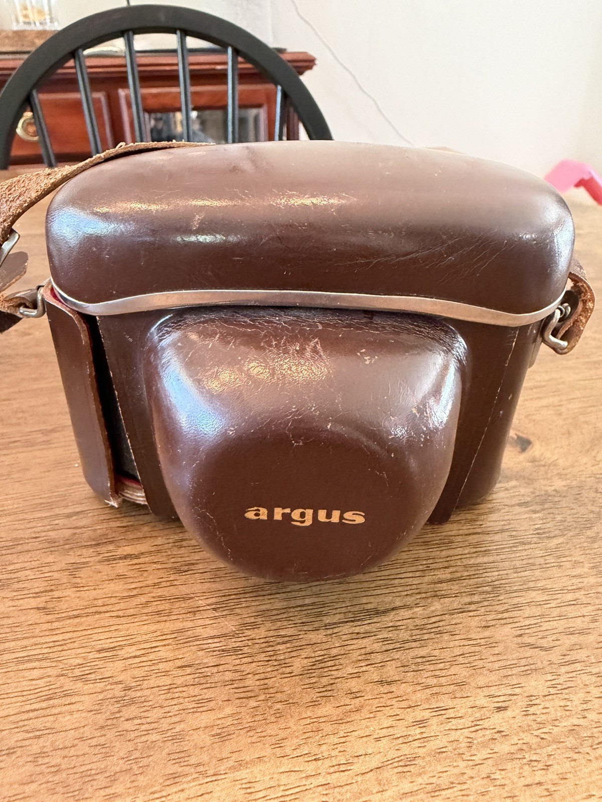 Argus V-100 Camera With 52mm Lens With Leather Case