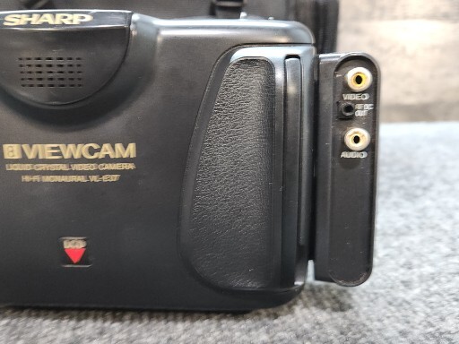 Sharp View cam Hi Fi Monaural VL-E7 No Charger w/ Geneva Camera Carry Bag