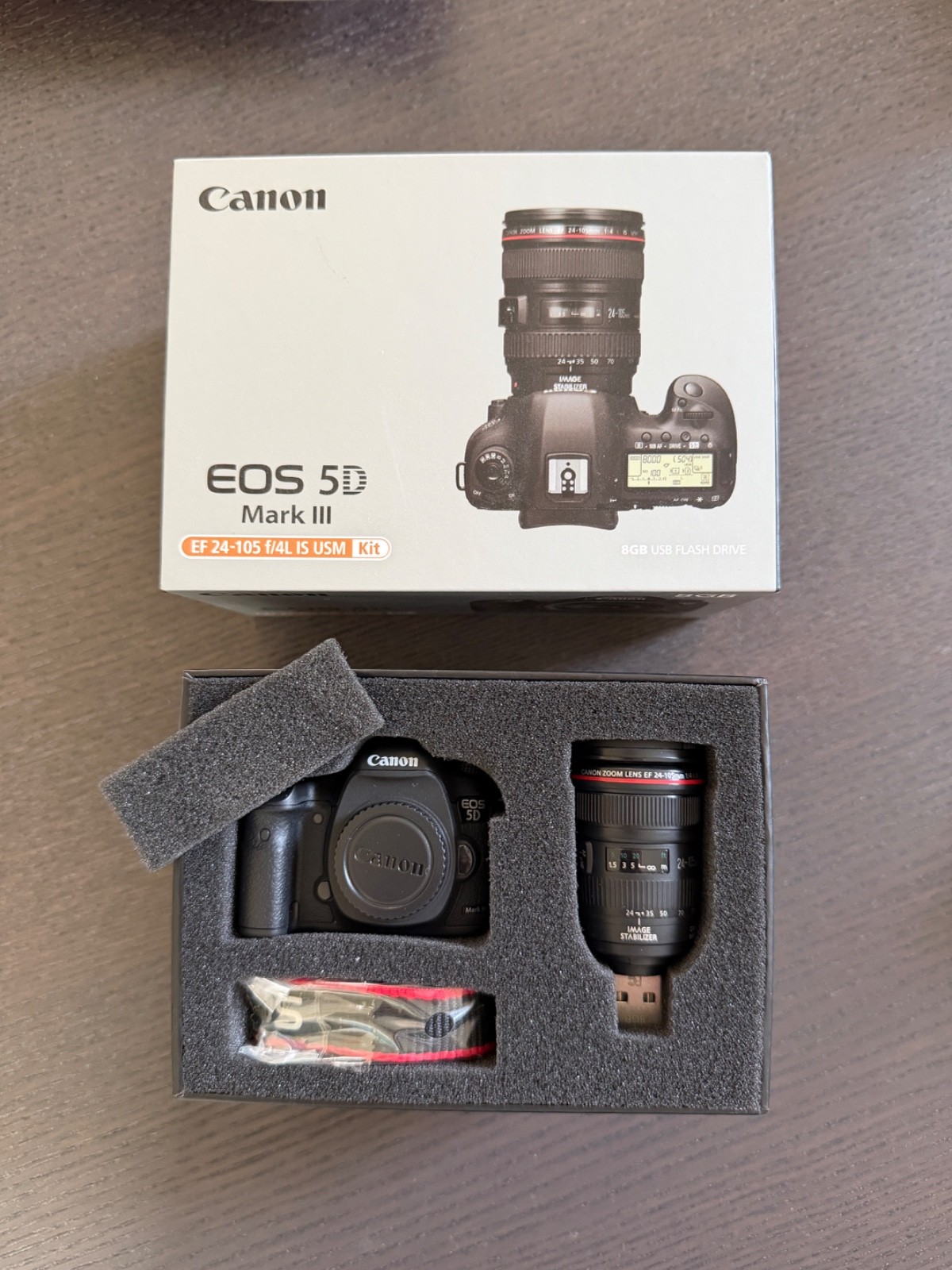 Canon Miniature Camera EOS 5D Mark III EF24-105mm F4L IS USM 8GB USB Flash Drive