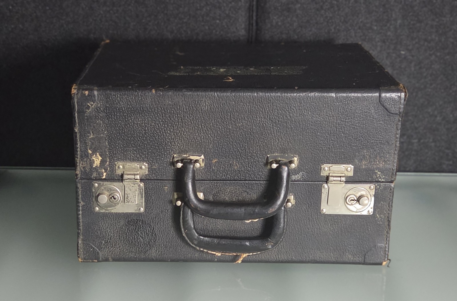 Vintage Cine Kodak Special 16mm Camera Hard Case Double Door Trunk Blue Velvet