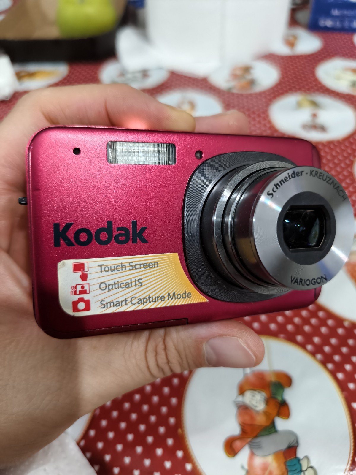 Kodak EasyShare V1273 Compact Digital Touch Screen Camera