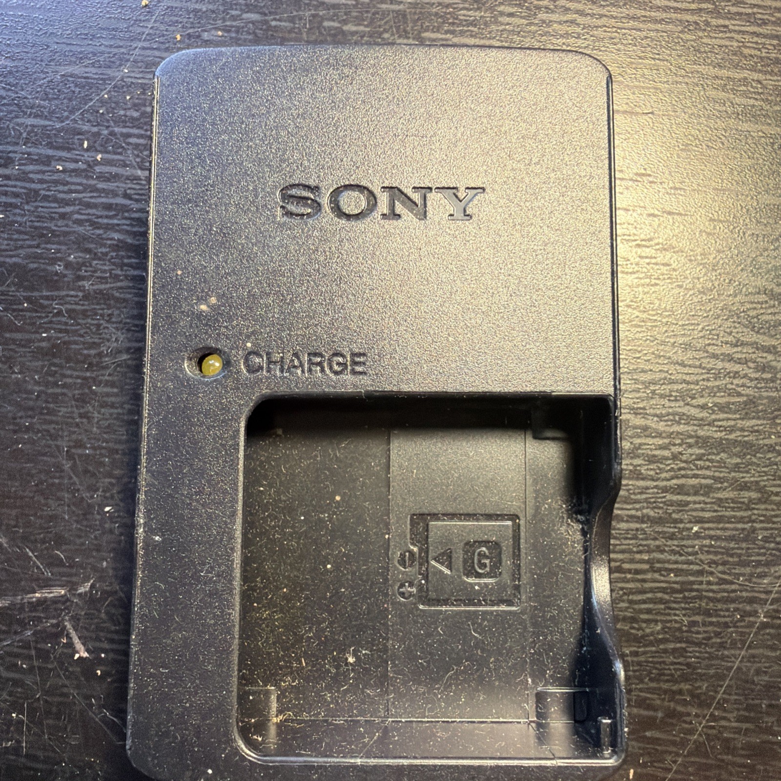 Sony BC-CSGD Battery Charger For NP-BG1 NP-FG1 BC-CSG BC-CSGB BC BC-CSGE