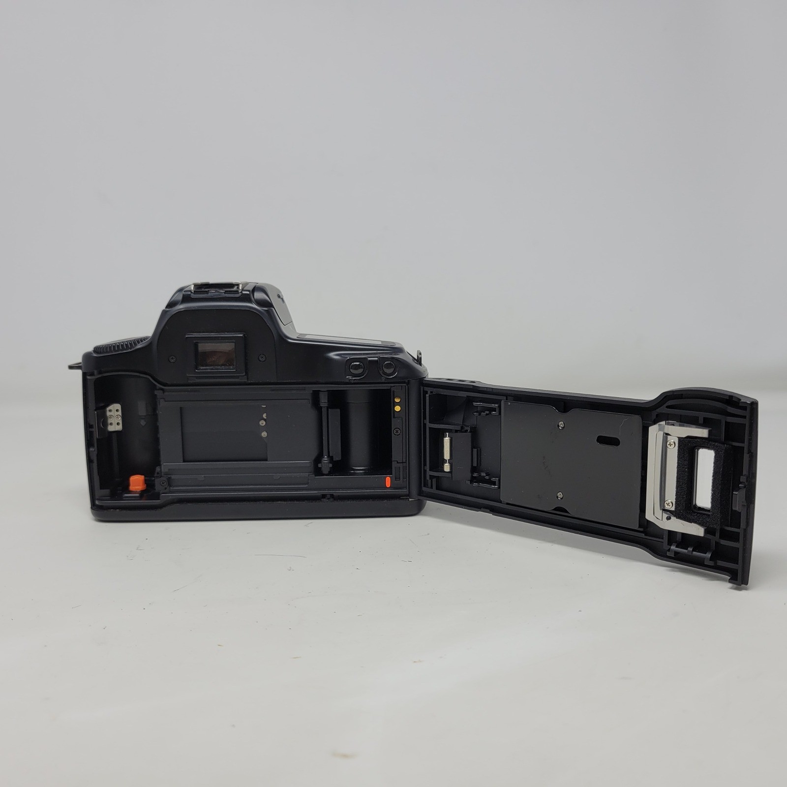 Canon EOS Rebel S II 35mm SLR Film Camera Body Black Taiwan