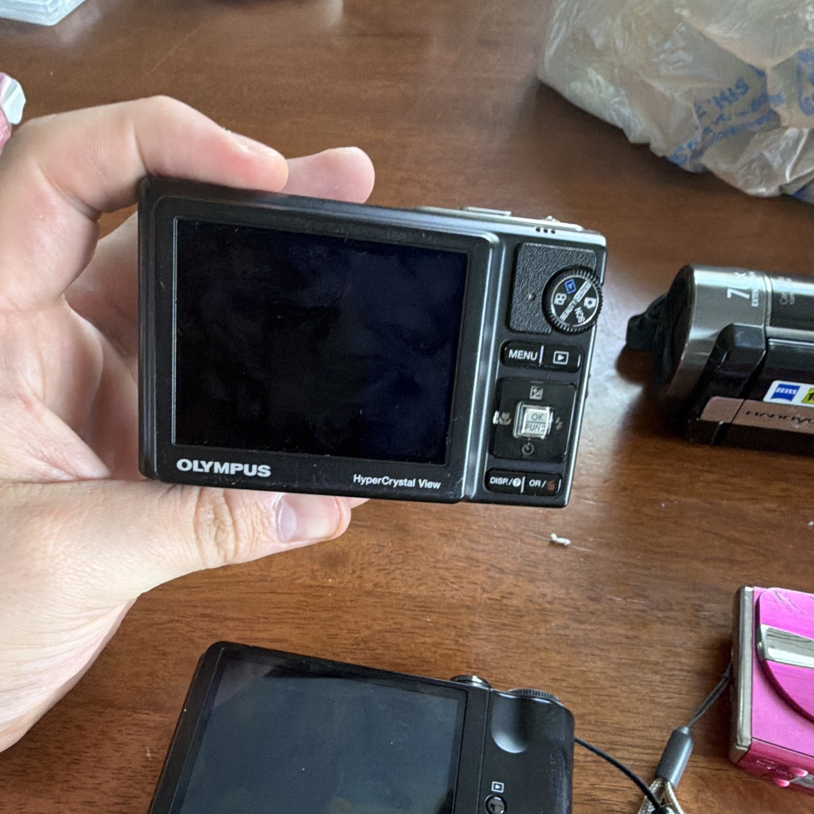 4 camera lot with batteries no chargers