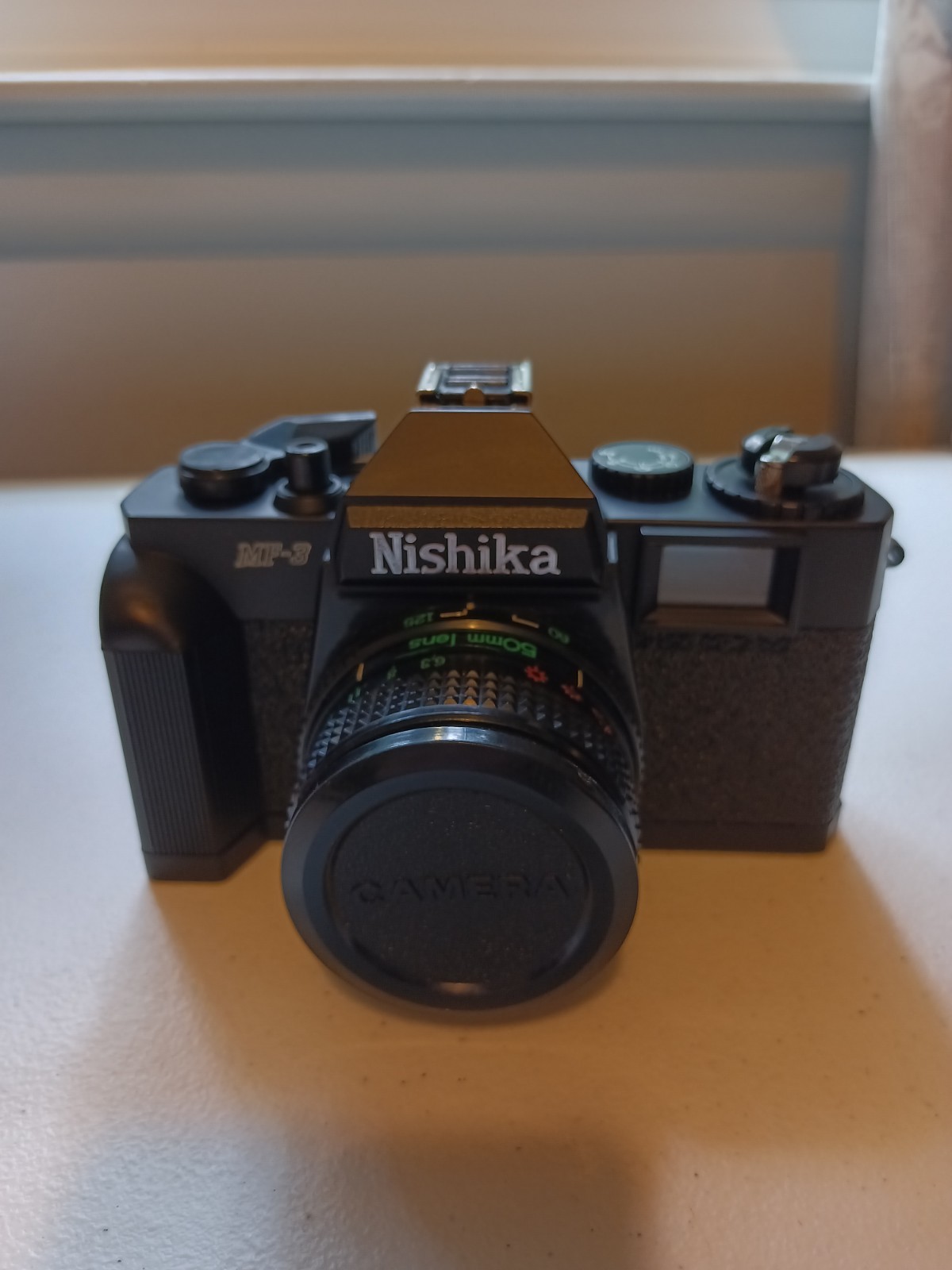 Nishika MF-3 35mm Film Camera w/Auto Fix Focus 50mm F/6 Lens UNTESTED 1980s