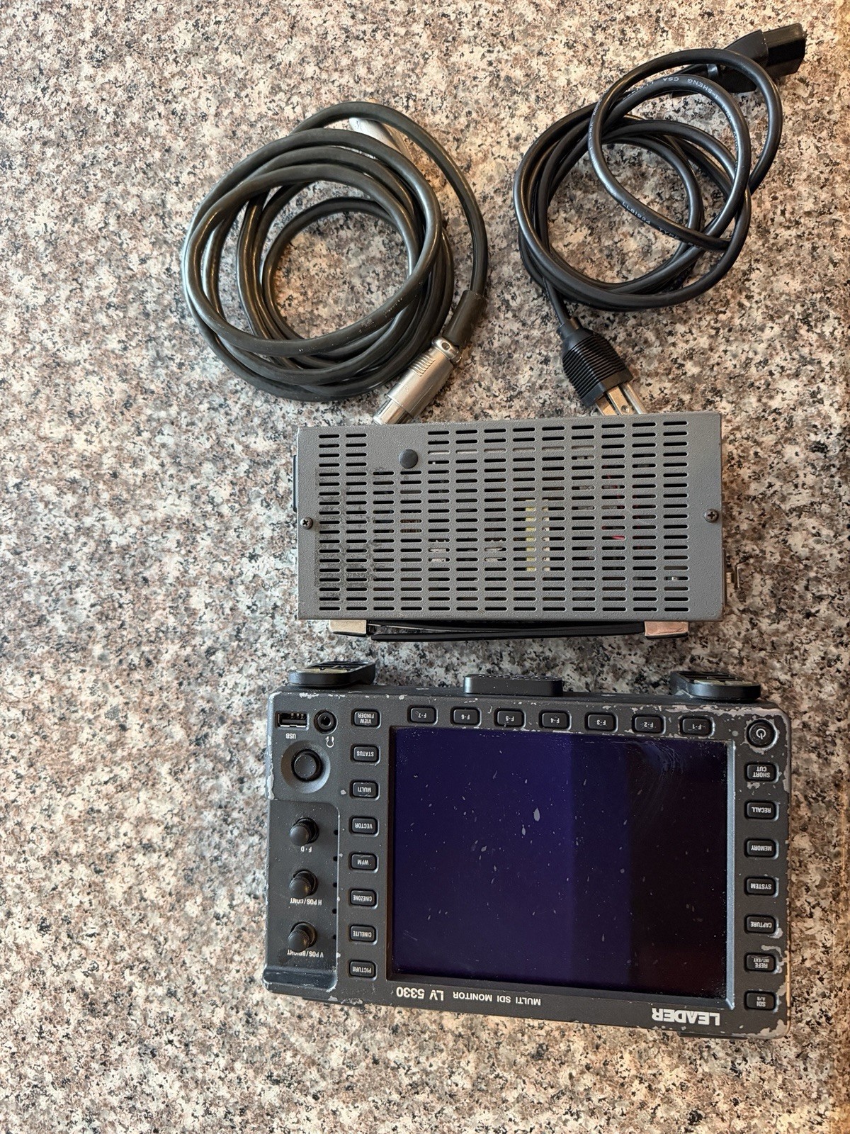 LEADER LV 5330 Waveform/Vectorscope 7″ LCD SDI HD Monitor NTSC/PAL