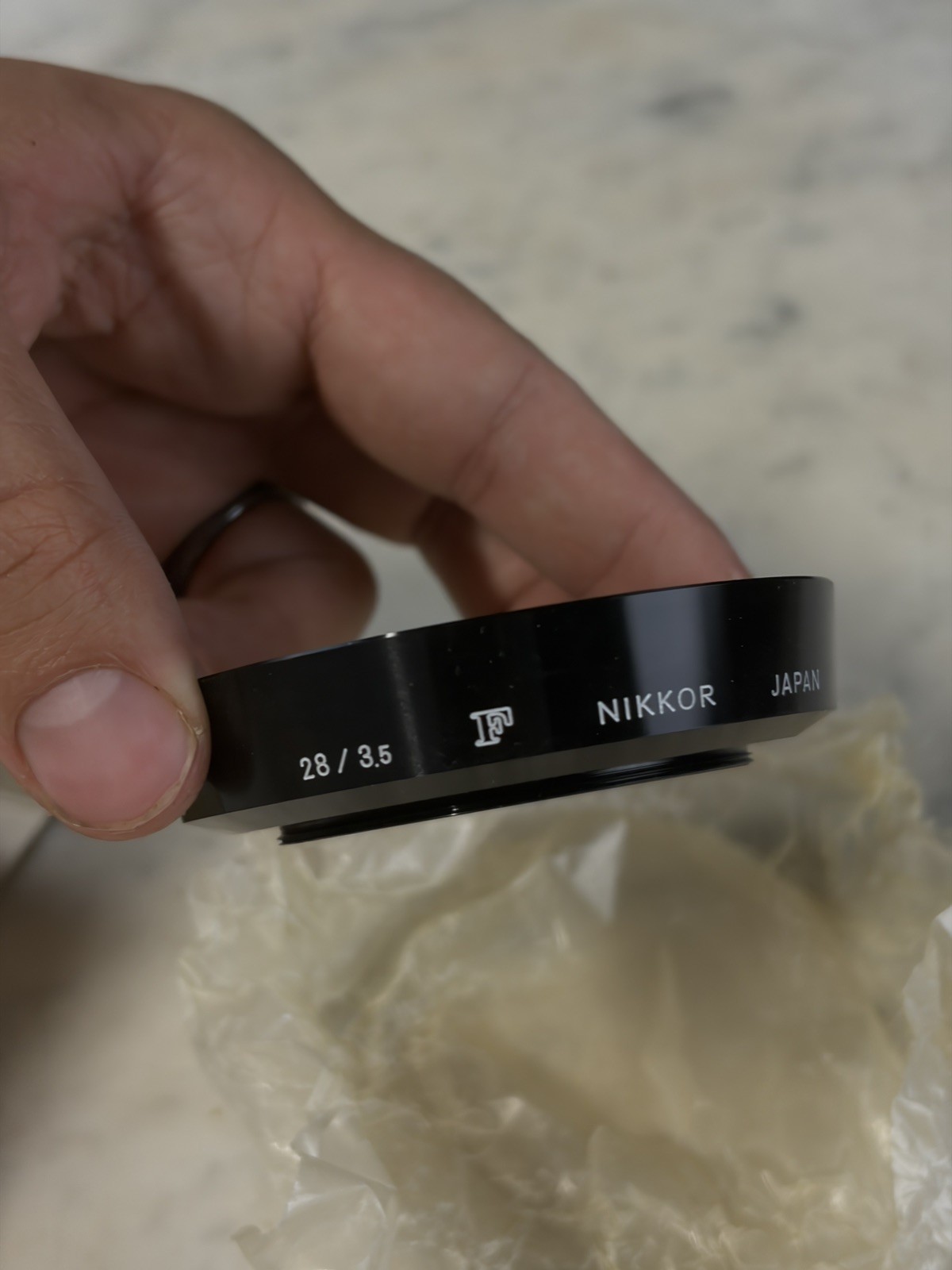[NOS] Nikon Nikkor F 28mm f/3.5 Metal Screw-in Lens Hood In Box