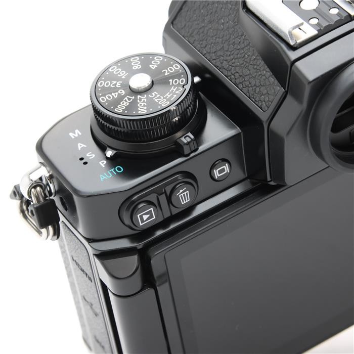 Nikon Z fc Black + Z 28mm F/2.8 Lens Kit #326 -Near Mint-