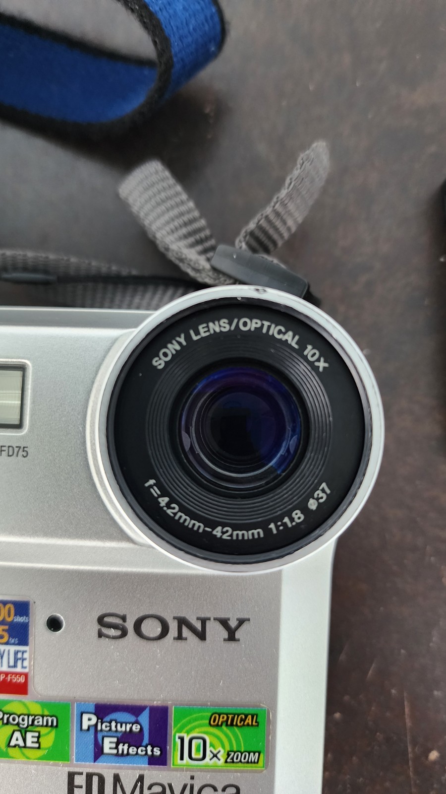 2001 SONY MAVICA MVC-FD75 FLOPPY DISK CAMERA W/BATTERY