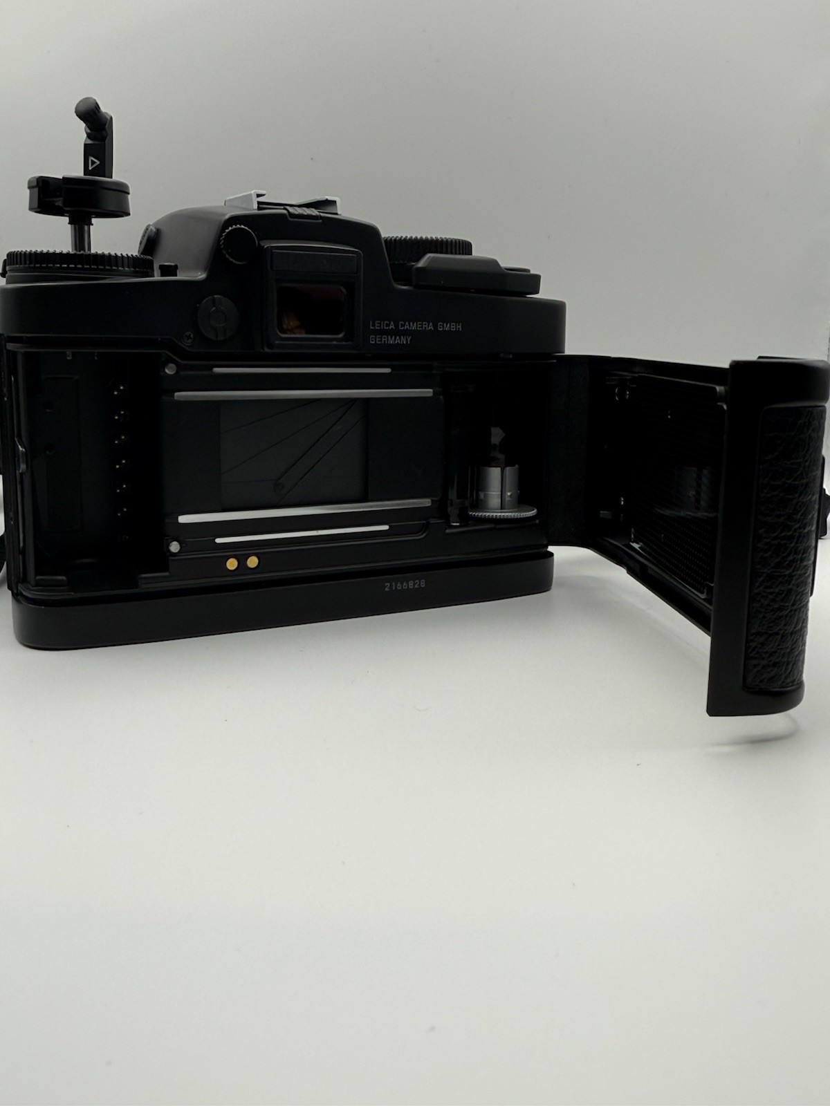 Leica R7 Black 35mm SLR Film Camera W/ Summicron and Vario Elmar R Lenses