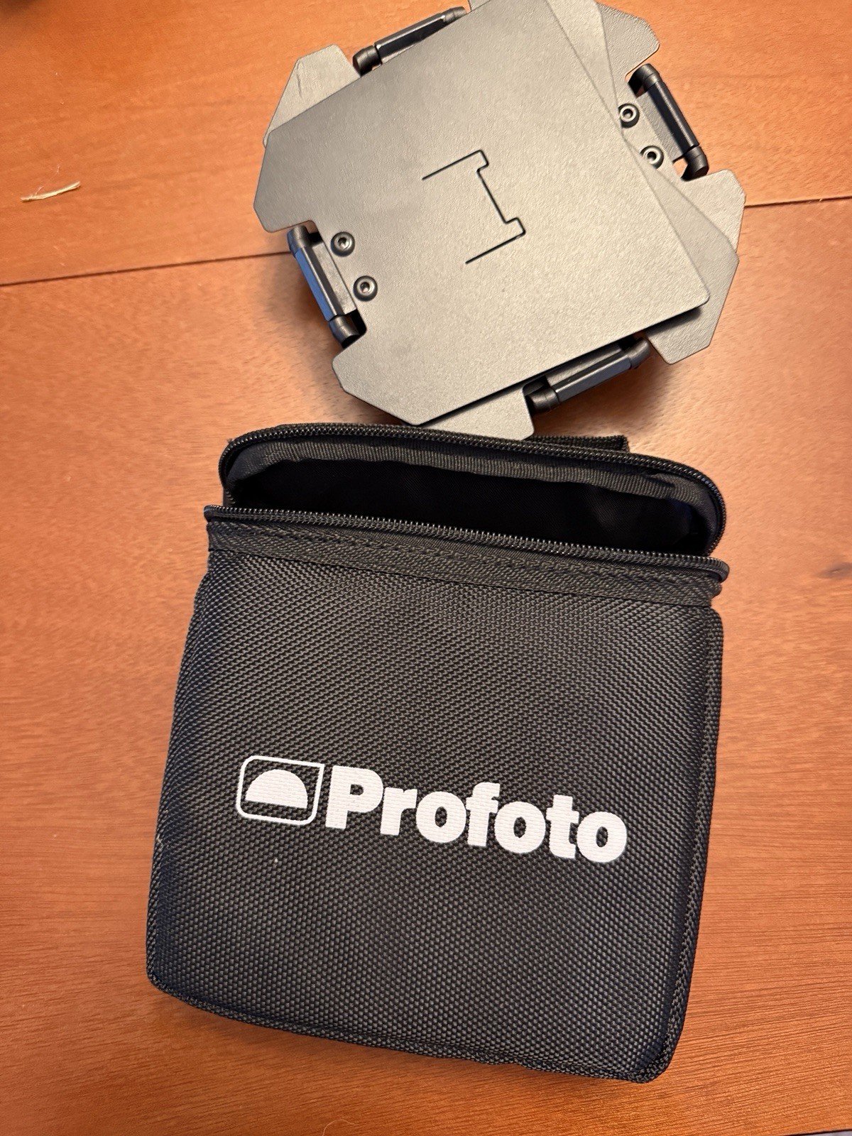 Profoto Barndoor LIght shaping Tool – Excellent Condition