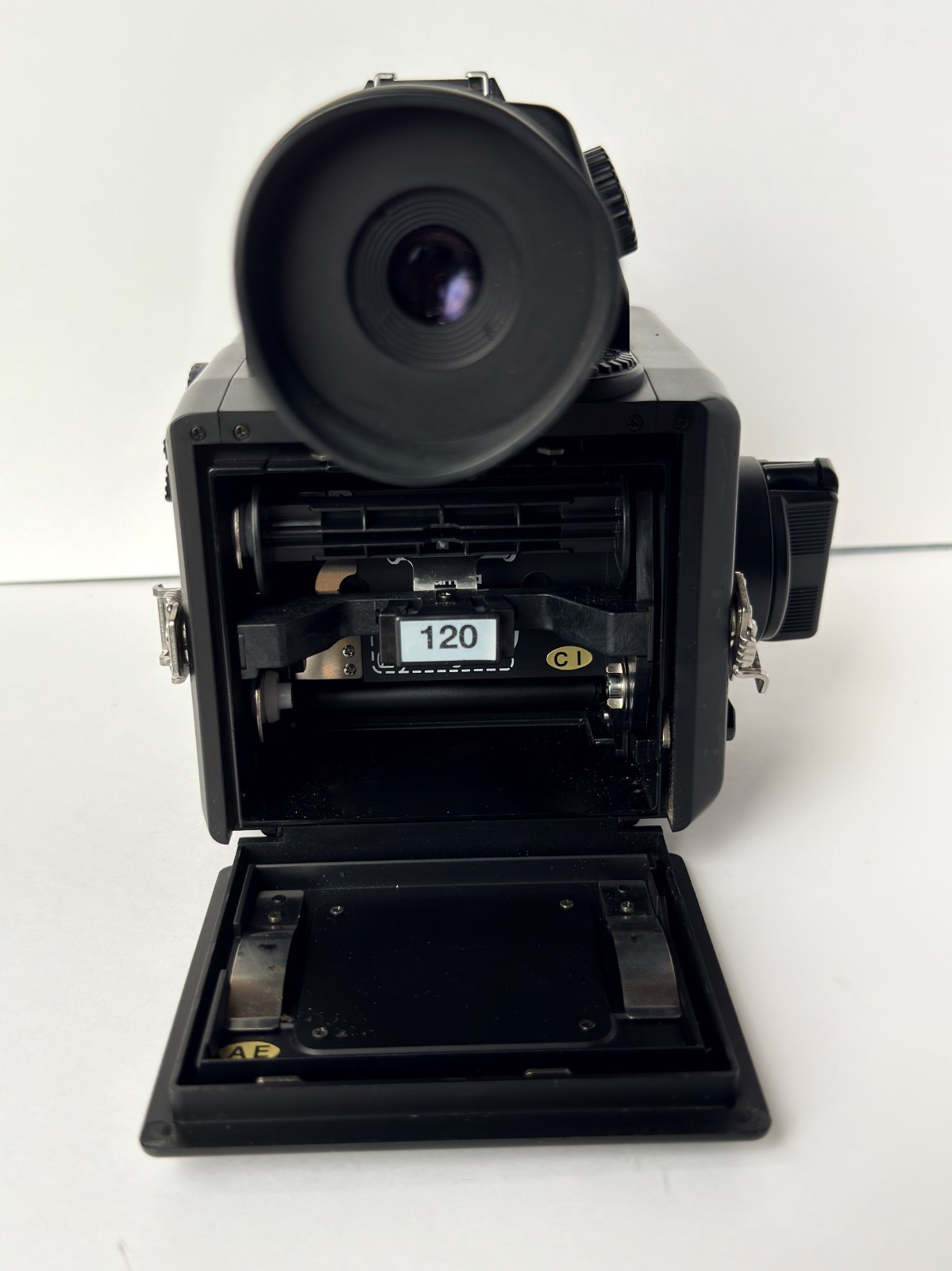 Mamiya 645E Medium Format SLR Film Camera Body + Removable Grip + 120 Film Inser
