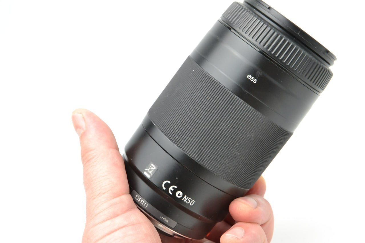 Sony 75-300mm f4.5-5.6 Macro Lens S/N 2359211