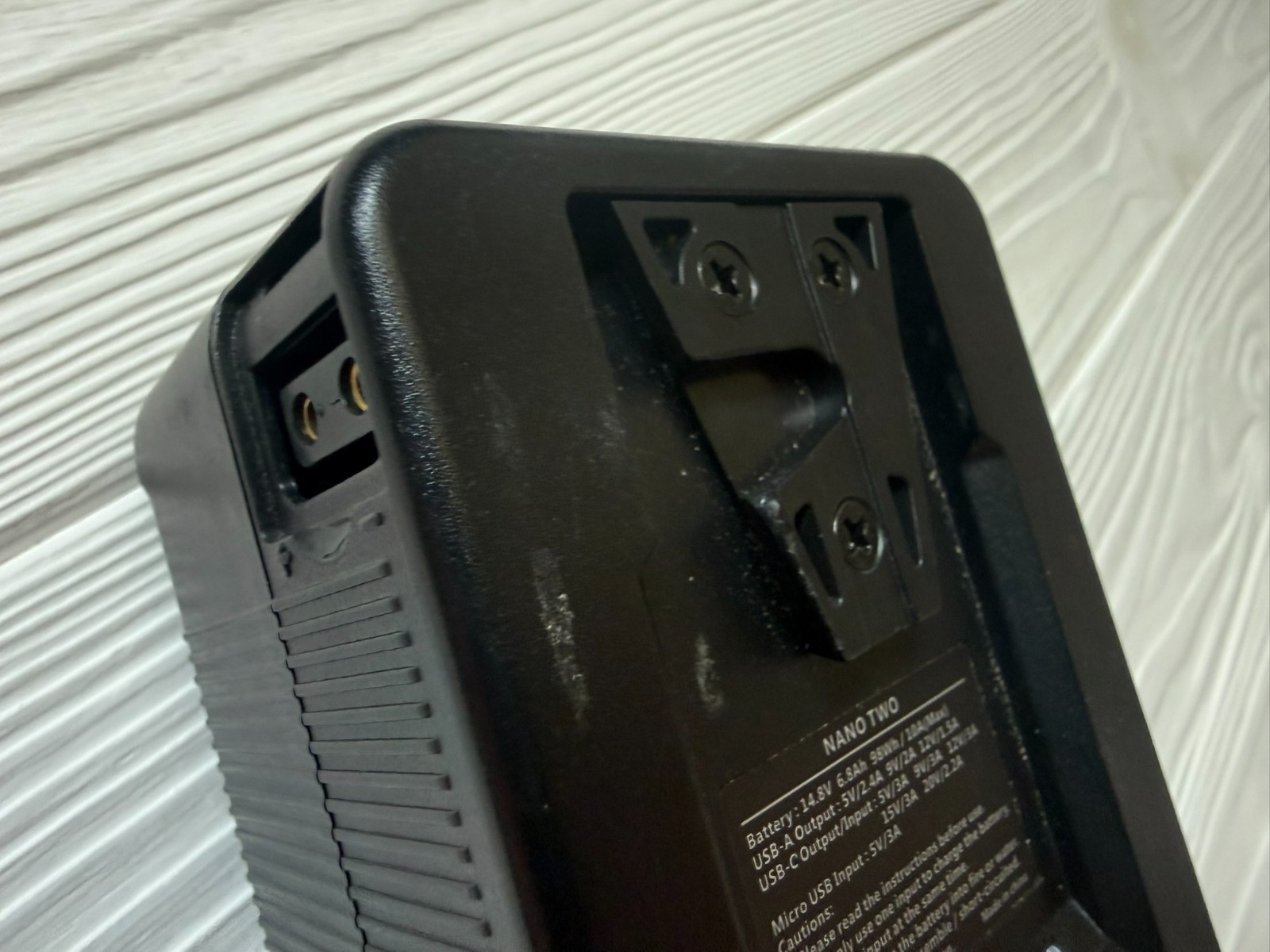 FXLION NANO TWO 98Wh V Mount Battery D-Tap USB-C Compact Camera Power