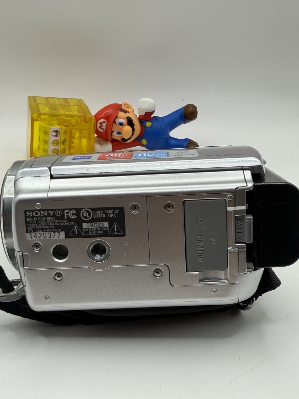Sony DCR-SR68 Silver Handycam 80GB 60x Optical Zoom Digital Camera Camcorder