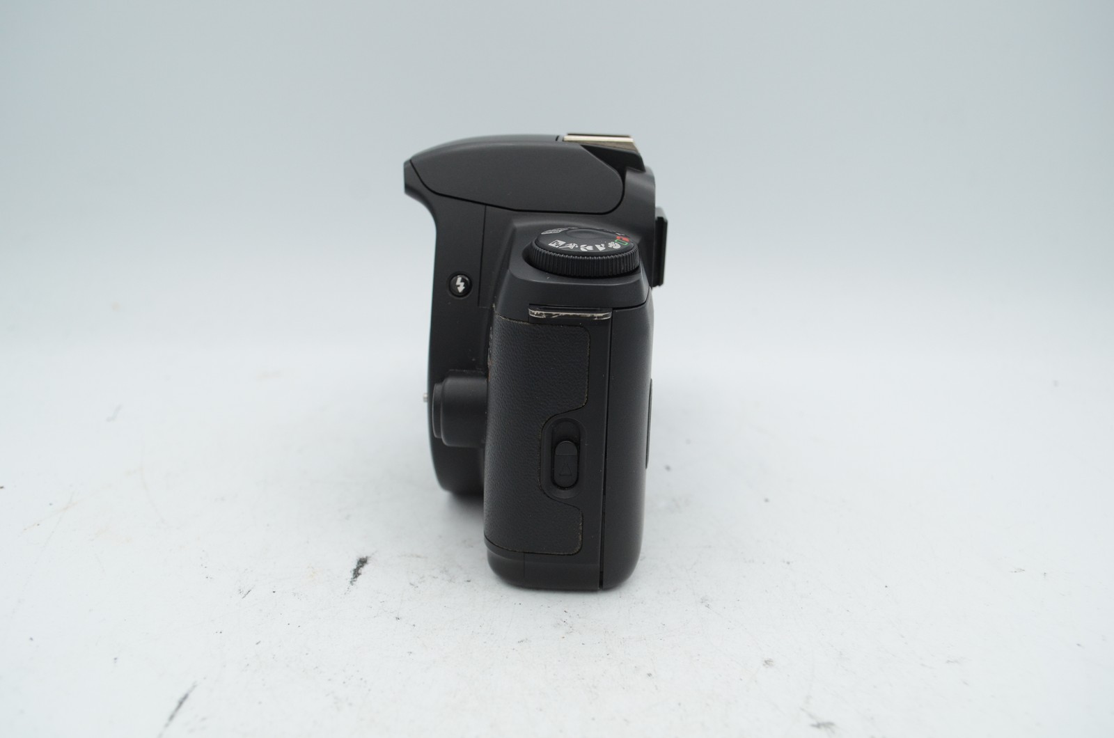 Canon EOS Rebel G 35mm Film SLR Camera Body, Black (Made in Taiwan)