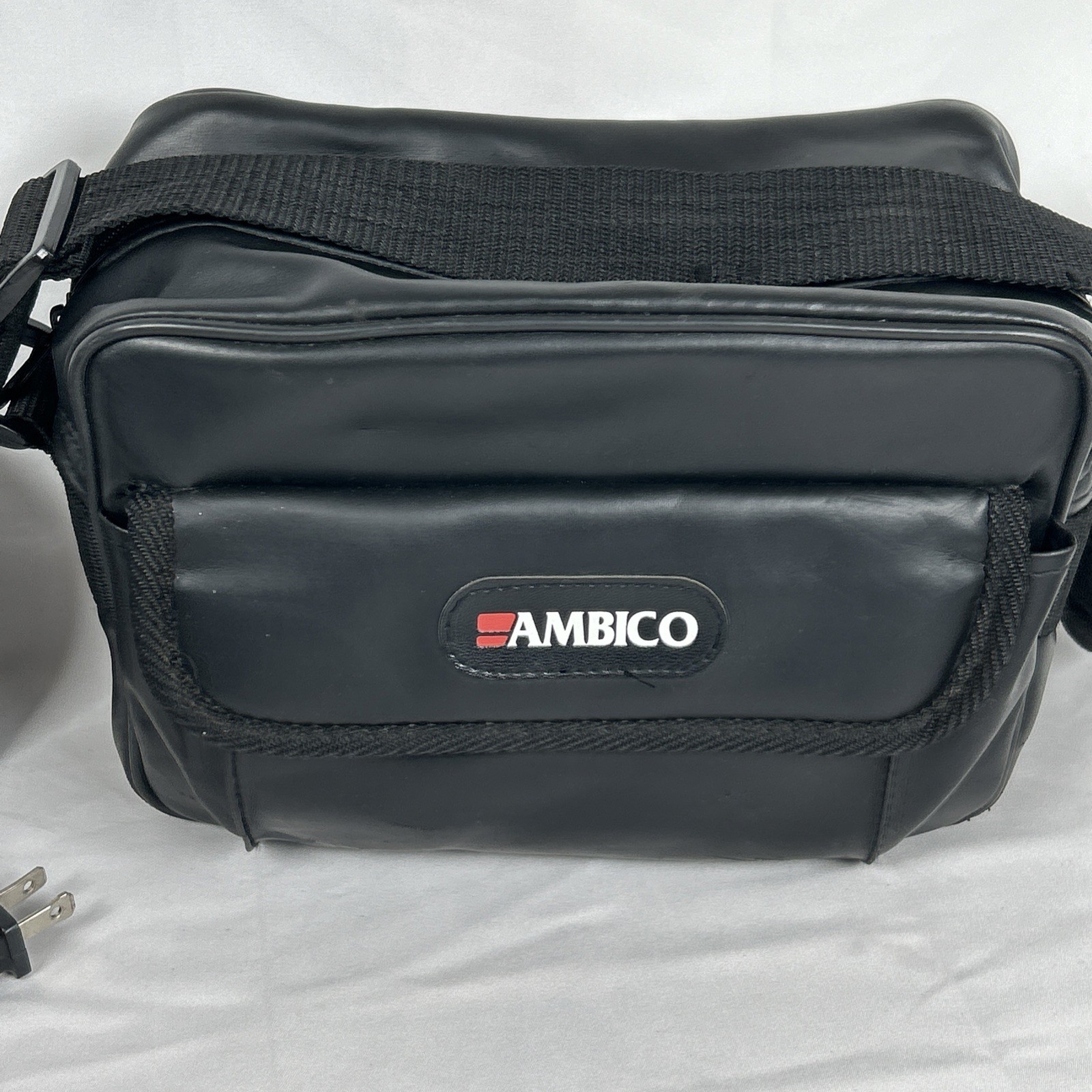 Sharp VL-E650U Viewcam Camcorder With Remote Charger And Carry Bag