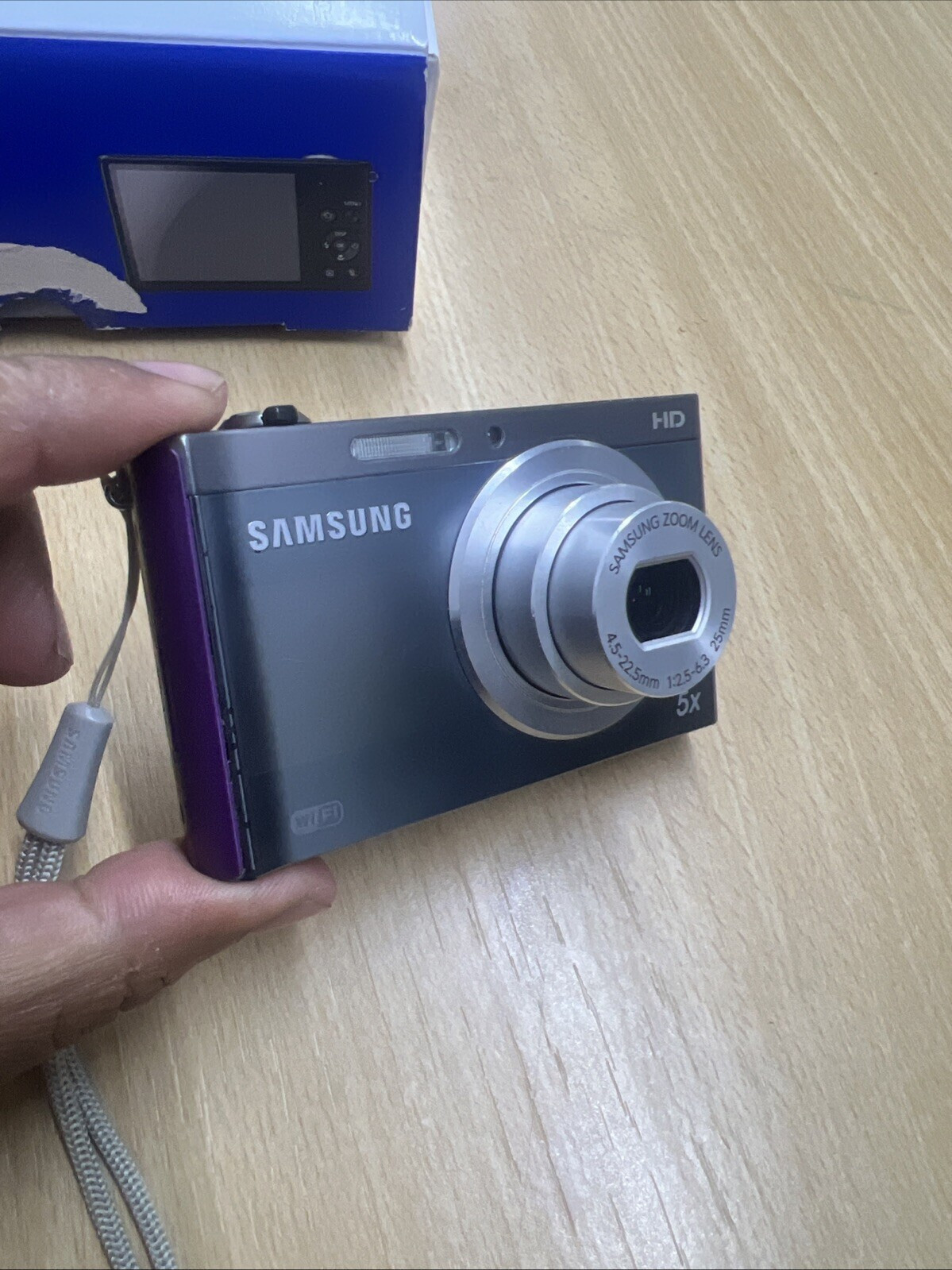 Samsung DV300F 16.1MP Digital Dual Selfie Camera, WiFi BOXED